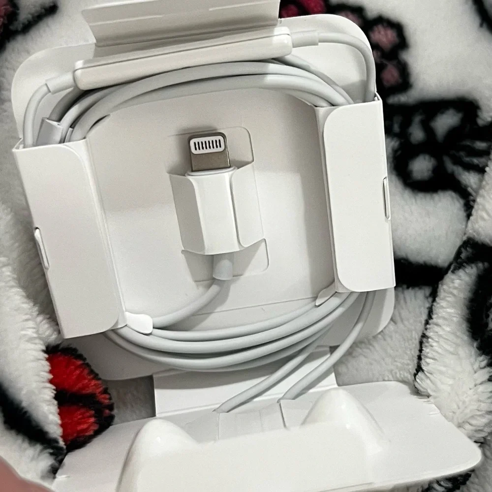 Apple White EarPods with Lightning Connector